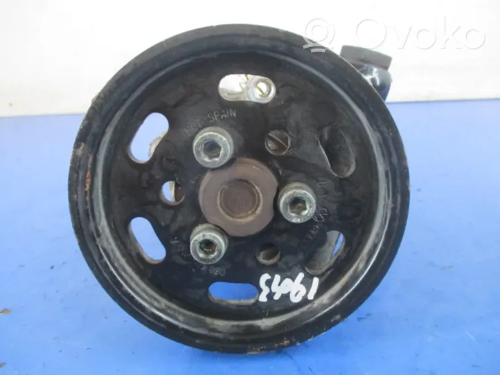 Volkswagen Caddy Power steering pump 