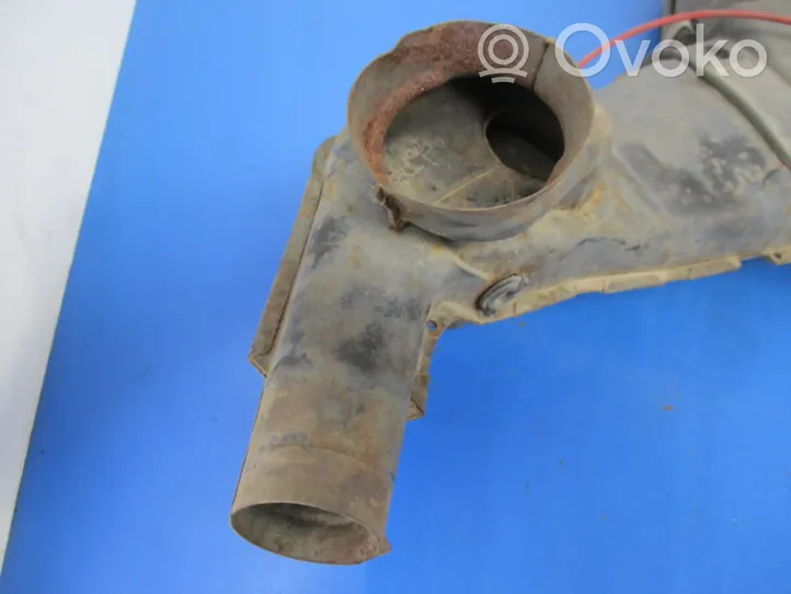 Opel Kadett E Boîtier de filtre à air 90324433