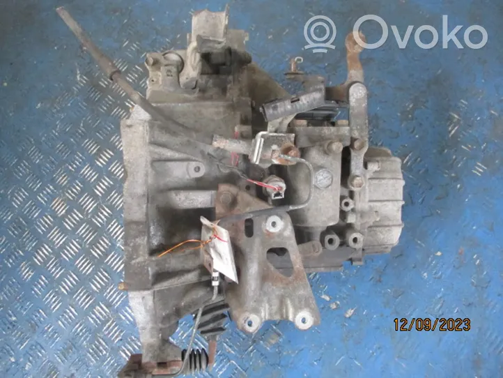 Toyota Yaris Verso Mechaninė 6 pavarų dėžė 31115-0D030