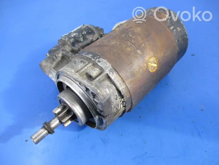 Volkswagen Jetta II Starter motor 068911023E