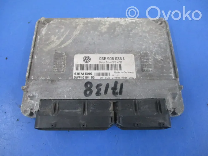 Volkswagen Polo Unité de commande, module ECU de moteur 03E906033L