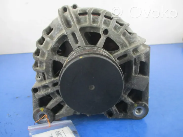 Dacia Sandero Generatore/alternatore 231003831R