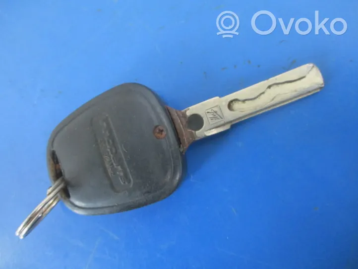 Volkswagen Golf IV Maniglia esterna per portiera anteriore 3B0837885