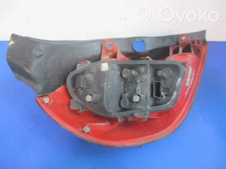 Renault Clio III Lampa tylna 