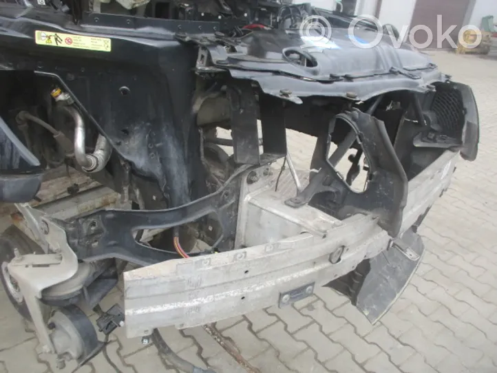 BMW 5 E60 E61 Belka zderzaka przedniego 7148586-02