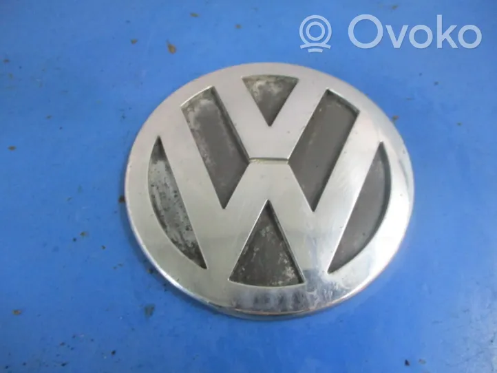 Volkswagen Touran I Rejilla delantera 1T0853630