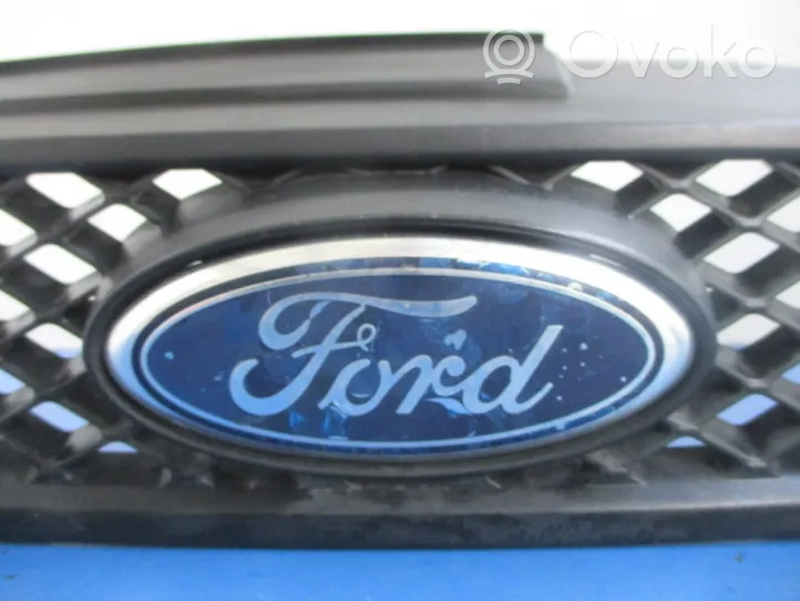 Ford Fiesta Atrapa chłodnicy / Grill 2S61-8200-AG