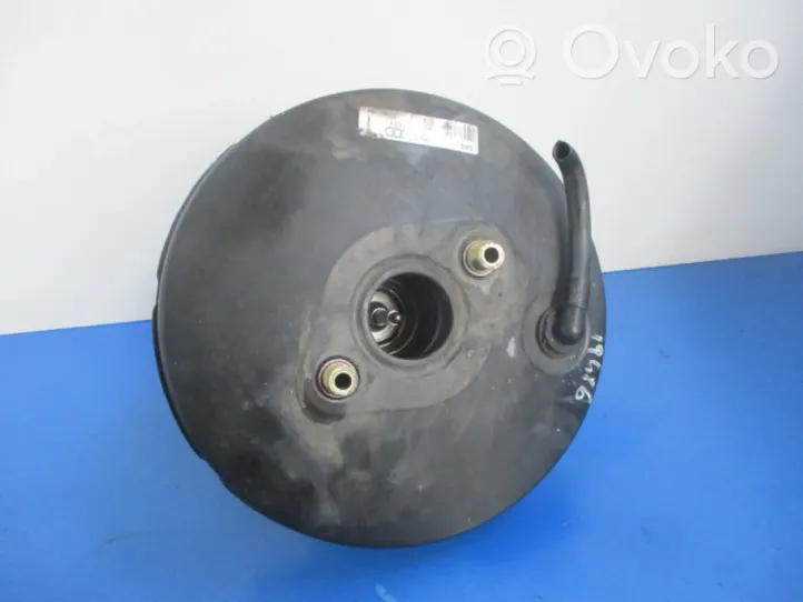 Volkswagen PASSAT B5.5 Brake booster 8D2612105A