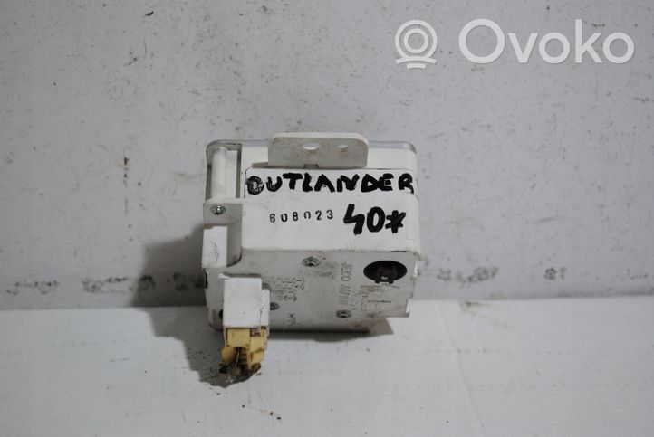 Mitsubishi Outlander Reloj MR979796