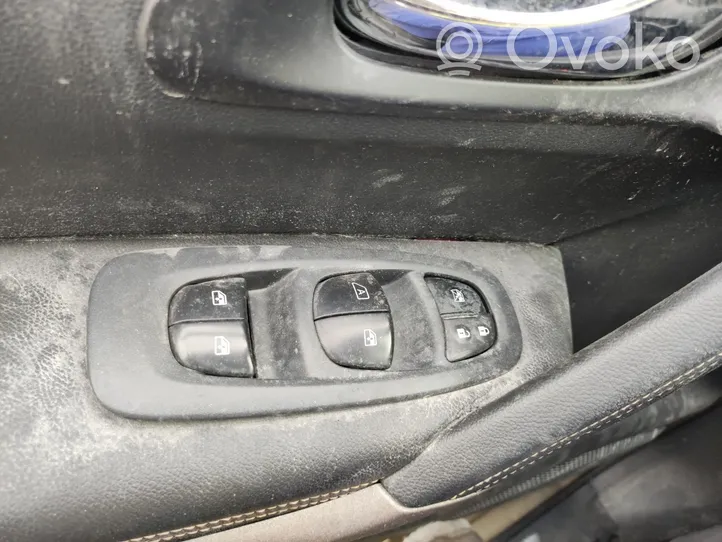 Renault Kadjar Electric window control switch 157669