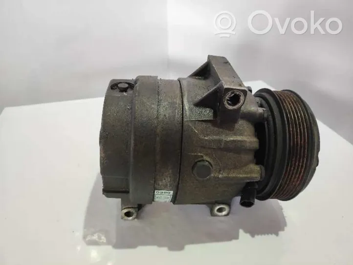 Opel Vivaro Air conditioning (A/C) compressor (pump) 7700105765
