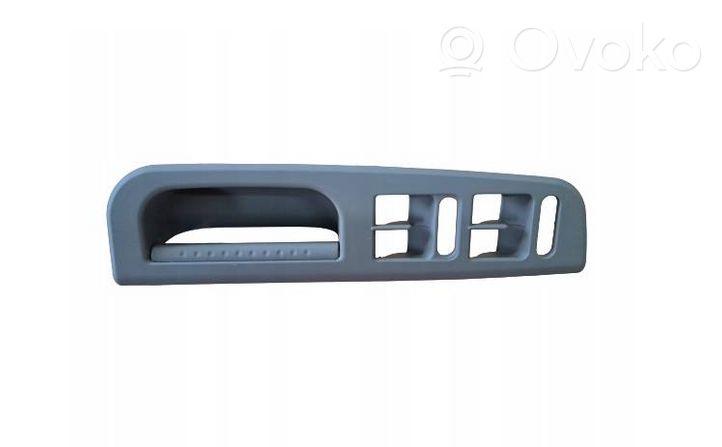 Volkswagen PASSAT B5 Front door window switch trim 3B1867171E