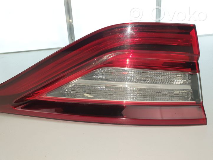 Renault Megane IV Lampy tylnej klapy bagażnika 