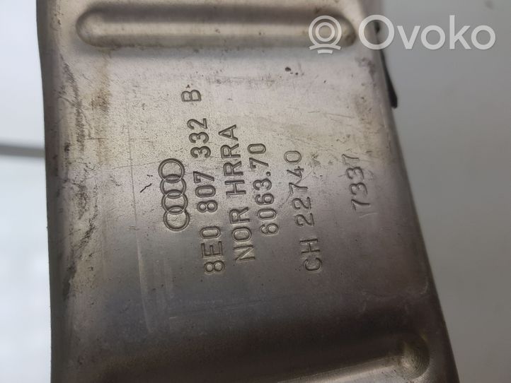 Audi A4 S4 B7 8E 8H Renfort de pare-chocs arrière 