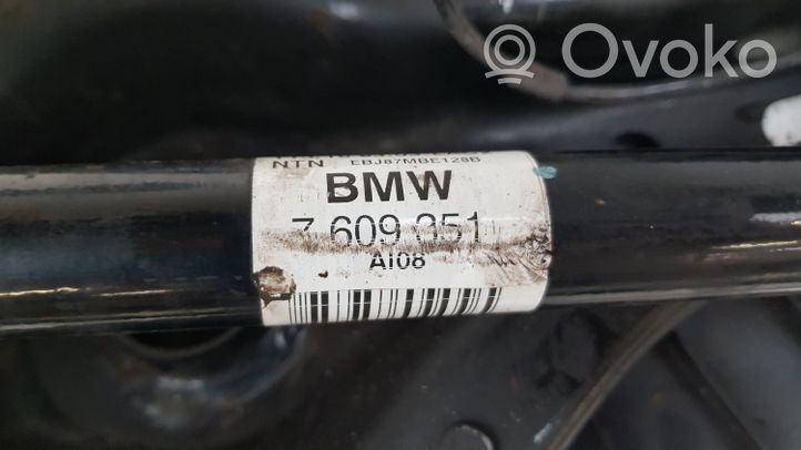 BMW 4 F32 F33 Zwrotnica koła tylnego 6792519