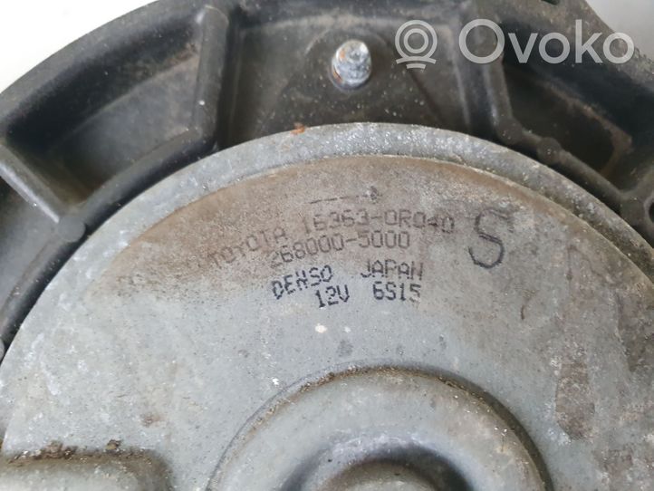 Toyota Avensis T270 Jäähdyttimen jäähdytinpuhallin DT422750922BB