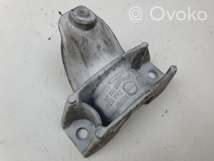 BMW 5 G30 G31 Supporto per boccola della barra antirollio, anteriore 