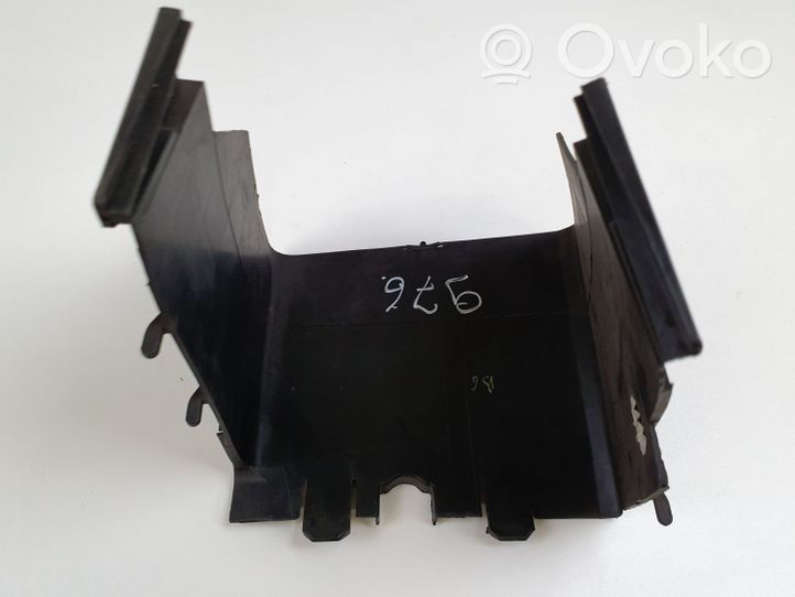 Volkswagen PASSAT B6 Battery tray heat shield 