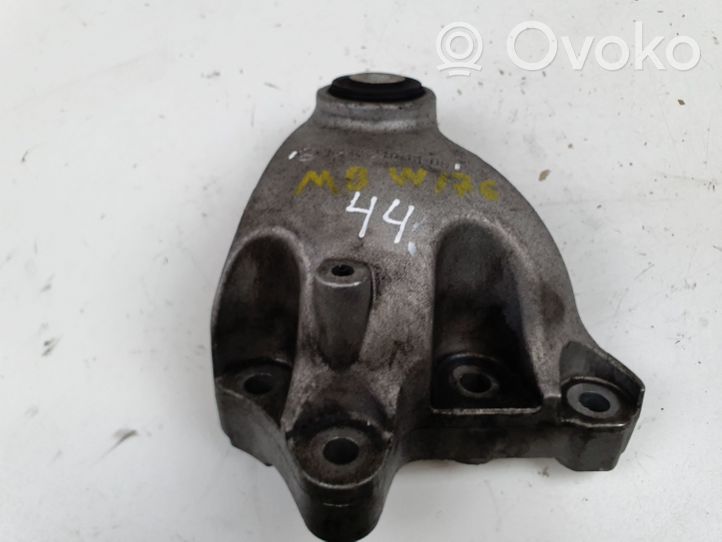 Mercedes-Benz A W176 Support, suspension du moteur 