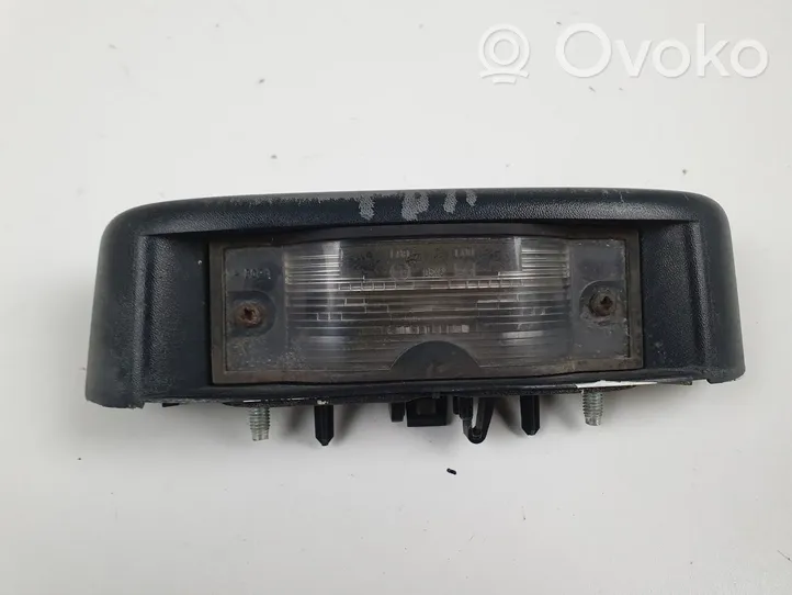 Renault Trafic II (X83) Lampa oświetlenia tylnej tablicy rejestracyjnej 