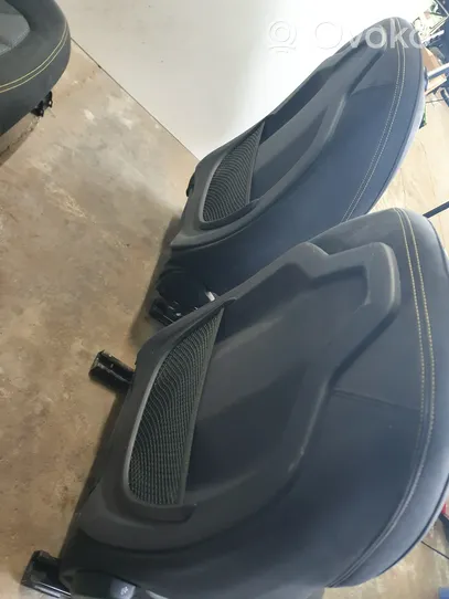BMW X2 F39 Fotele / Kanapa / Komplet 