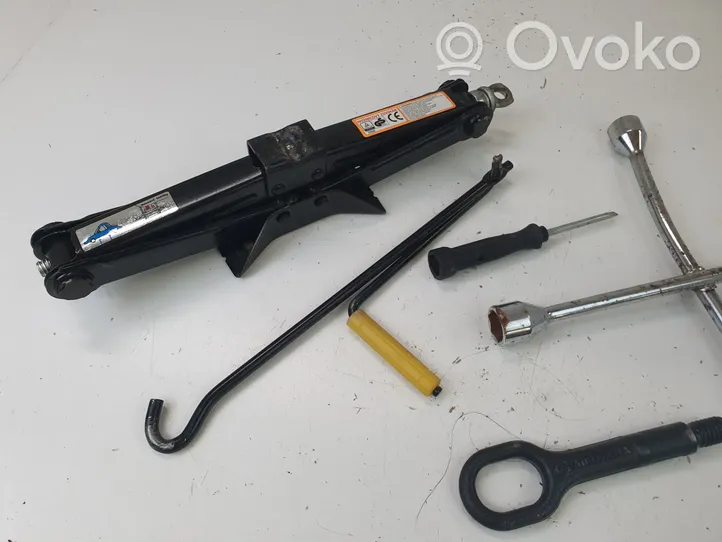 Volkswagen PASSAT B6 Lift Jack 