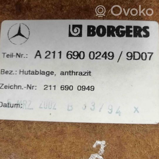 Mercedes-Benz E W211 Задний подоконник A2116900249