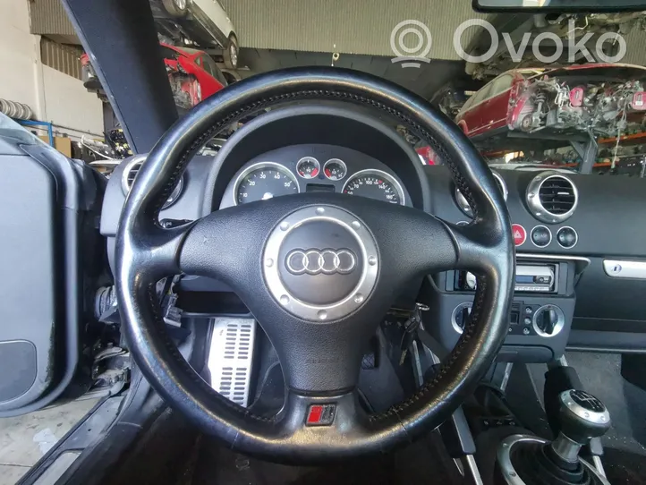 Audi TT Mk1 Volante 8N0124A