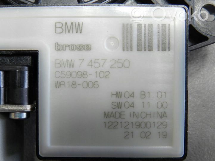 BMW X3 G01 Silniczek podnośnika szyby drzwi przednich 7457250