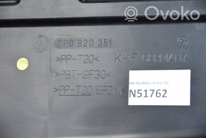 Volkswagen Touareg II Wlot / Kanał powietrza intercoolera 7P0820351