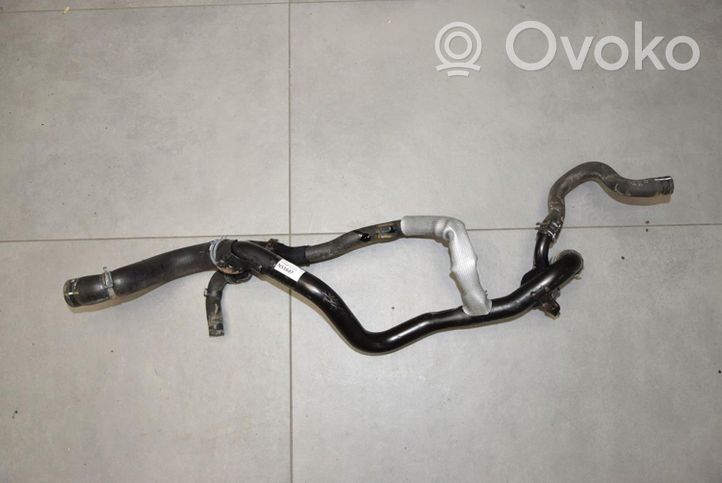 Volkswagen Amarok Tuyau de liquide de refroidissement moteur 2H1121073A