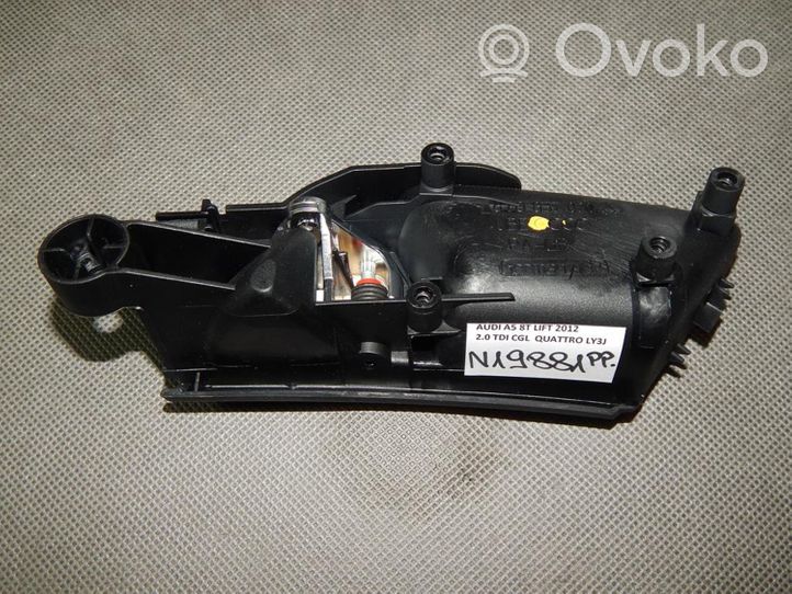 Audi A5 8T 8F Klamka wewnętrzna drzwi 8T0837020A