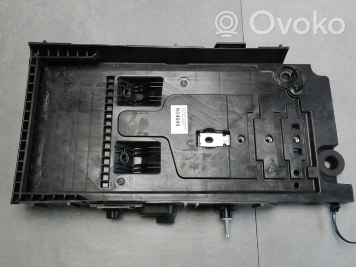 Ford Mondeo MK V Batteriegestell DG9310723A