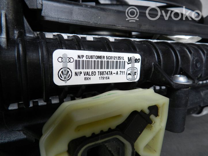 Volkswagen Jetta VI Комплект радиатора 5C0820411G