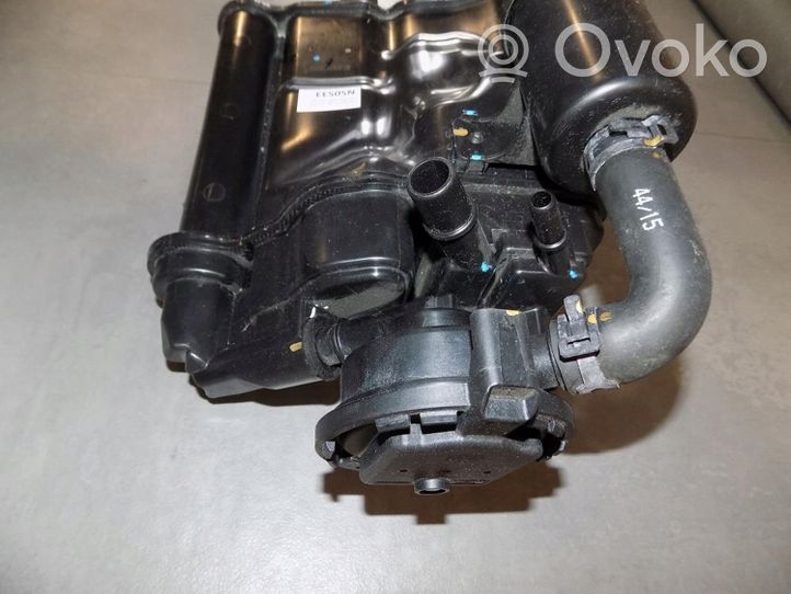 Volkswagen Golf VII Aktiivihiilisuodattimen polttoainehöyrysäiliö 5Q0201797F