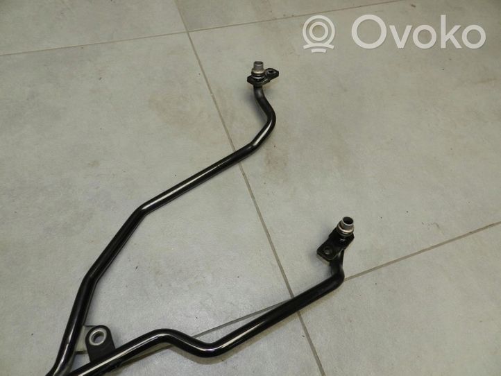 Volkswagen Touareg II Tubo flessibile mandata olio del turbocompressore turbo 