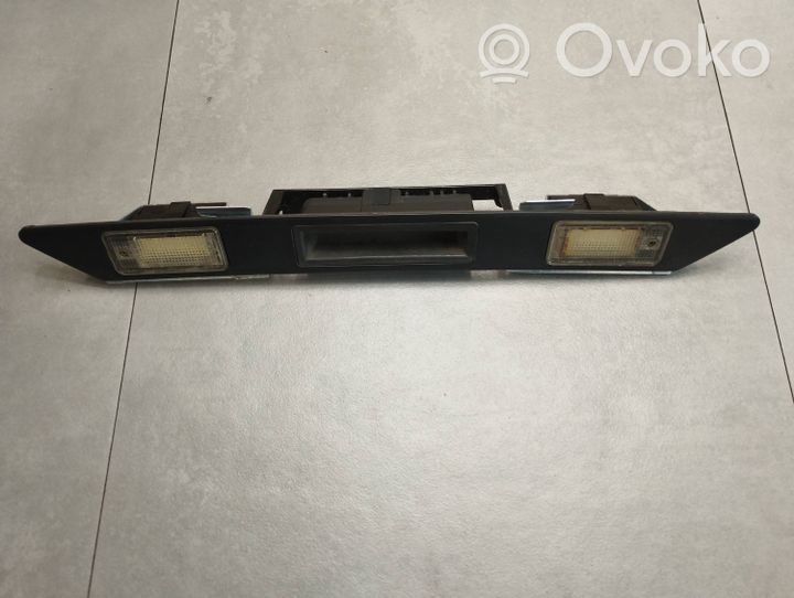 Audi Q7 4L Barra luminosa targa del portellone del bagagliaio 8E0827657G