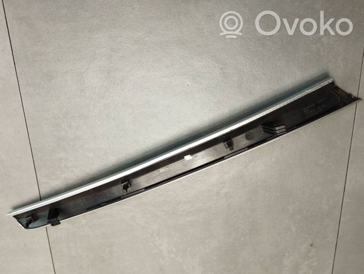 Audi Q7 4L Muu takaoven verhoiluelementti 4L0867419