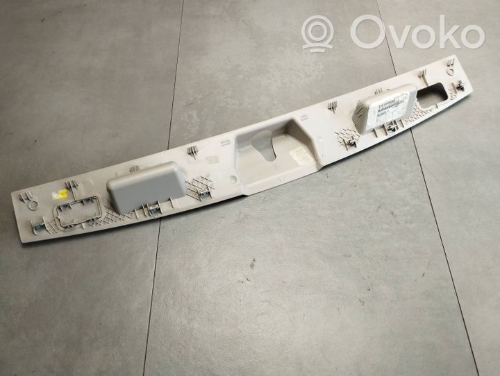 Mercedes-Benz ML W164 Rivestimento serratura portellone posteriore/bagagliaio A1647400030