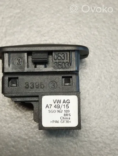 Volkswagen Golf VII Alarm switch 5G0962109