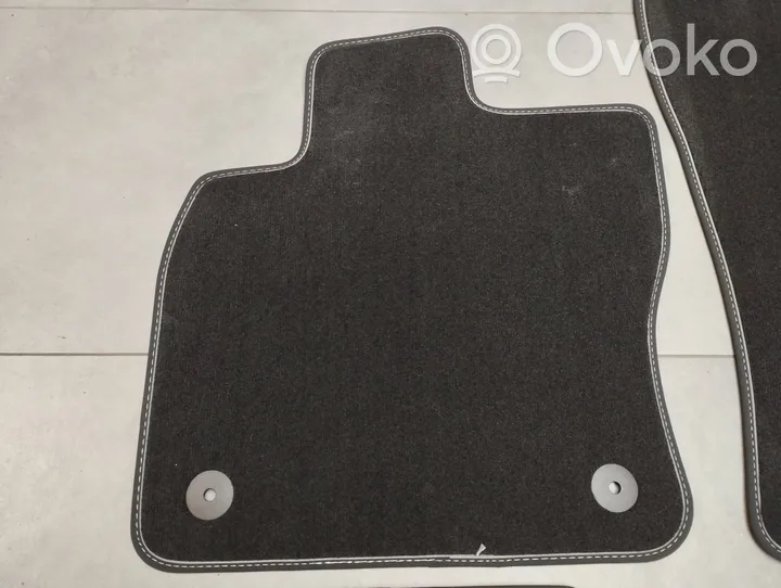 Volkswagen Tiguan Kit tapis de sol auto 5NB863011J