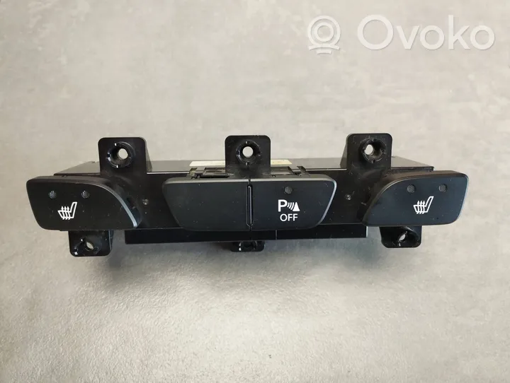 Hyundai ix35 Seat heating switch 846202Y155