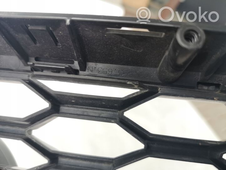 Audi RS6 C7 Maskownica / Grill / Atrapa górna chłodnicy 4G0853653N