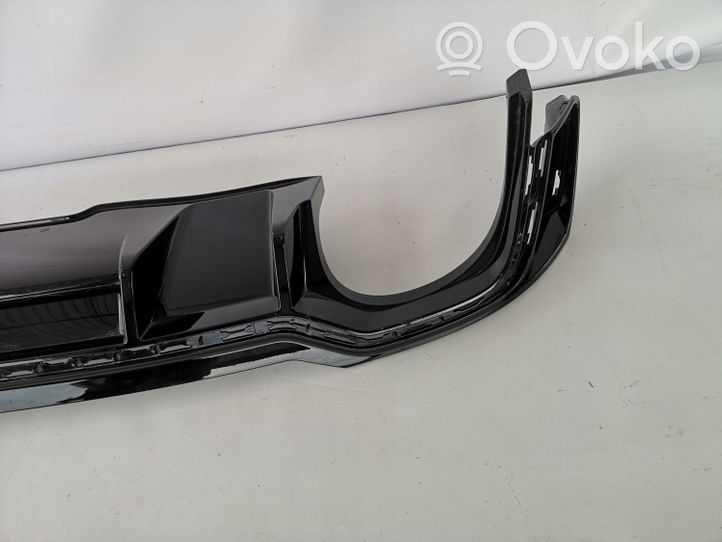 Audi RS4 B9 Moulure inférieure de pare-chocs arrière 8W9807521A