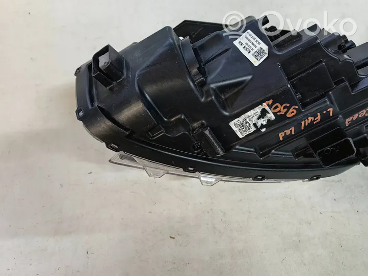 KIA Xceed Lampa przednia 92102-J7300