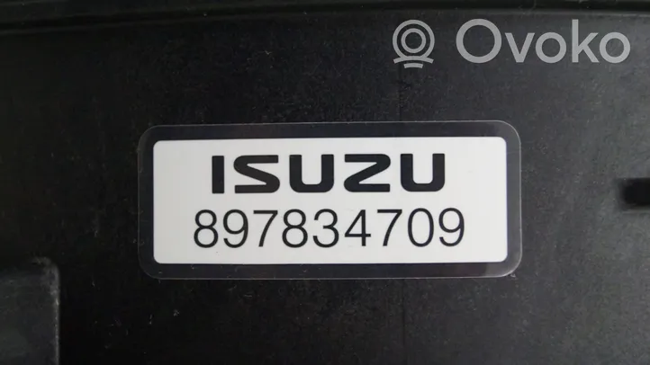 Isuzu N Series Ilmansuodattimen kotelo 