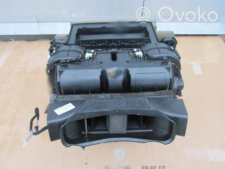 BMW M5 Salono oro mazgo komplektas 6924898