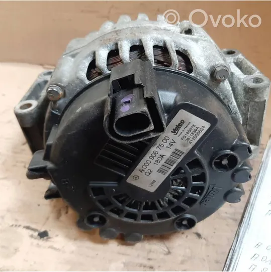 Mercedes-Benz E AMG W212 Generatore/alternatore A0009067500