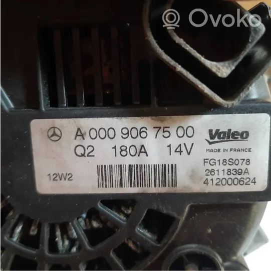 Mercedes-Benz E AMG W212 Generatore/alternatore A0009067500