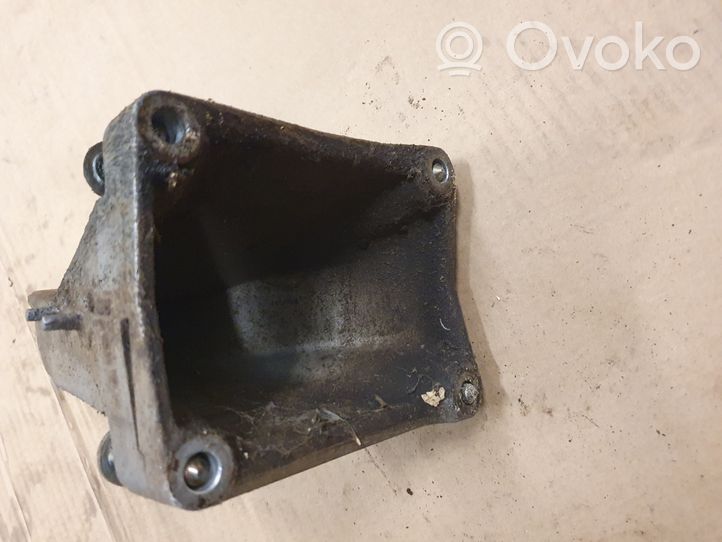 Volkswagen Golf III Engine mount bracket 357199354J